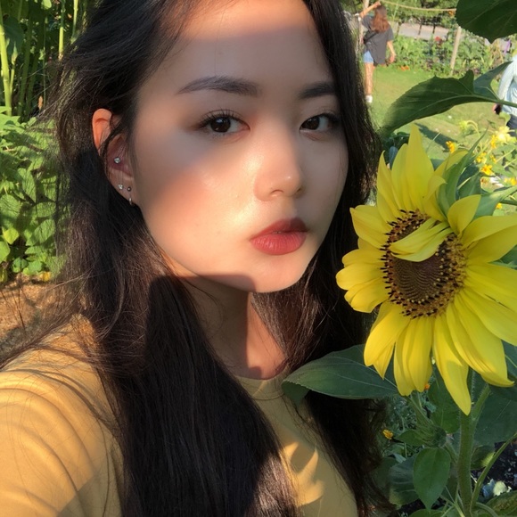 Meet your Posher, Julia - Picture 1 of 1